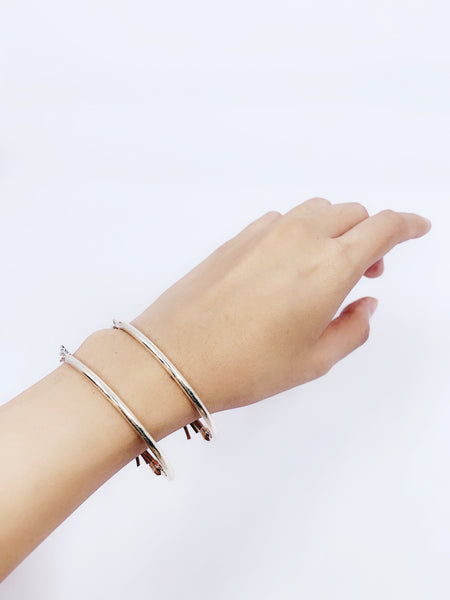 Bracelet | Silver Bangle with Whiskers Leather Cat Face